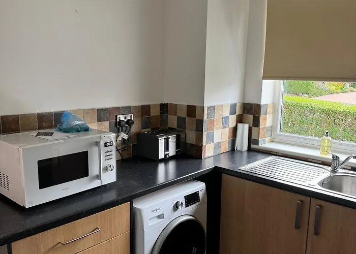 Cozy 2 Bedroom Cottage In Kirkcaldy